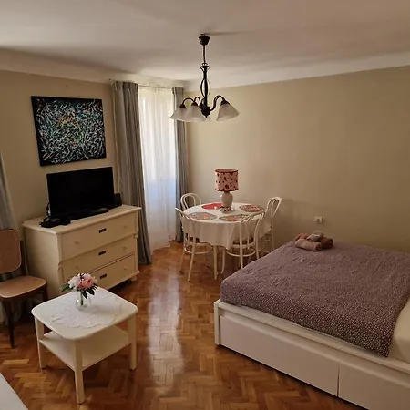 Seven - Two-bedroom